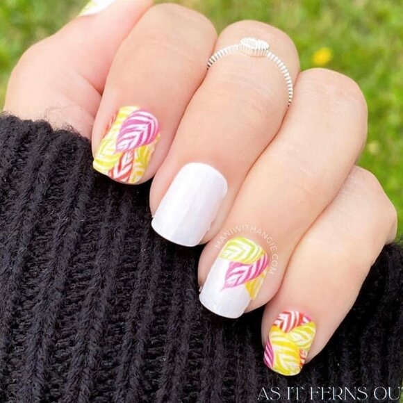 As it Ferns Out, Color Street Nail Polish Strips - Picture 1 of 3